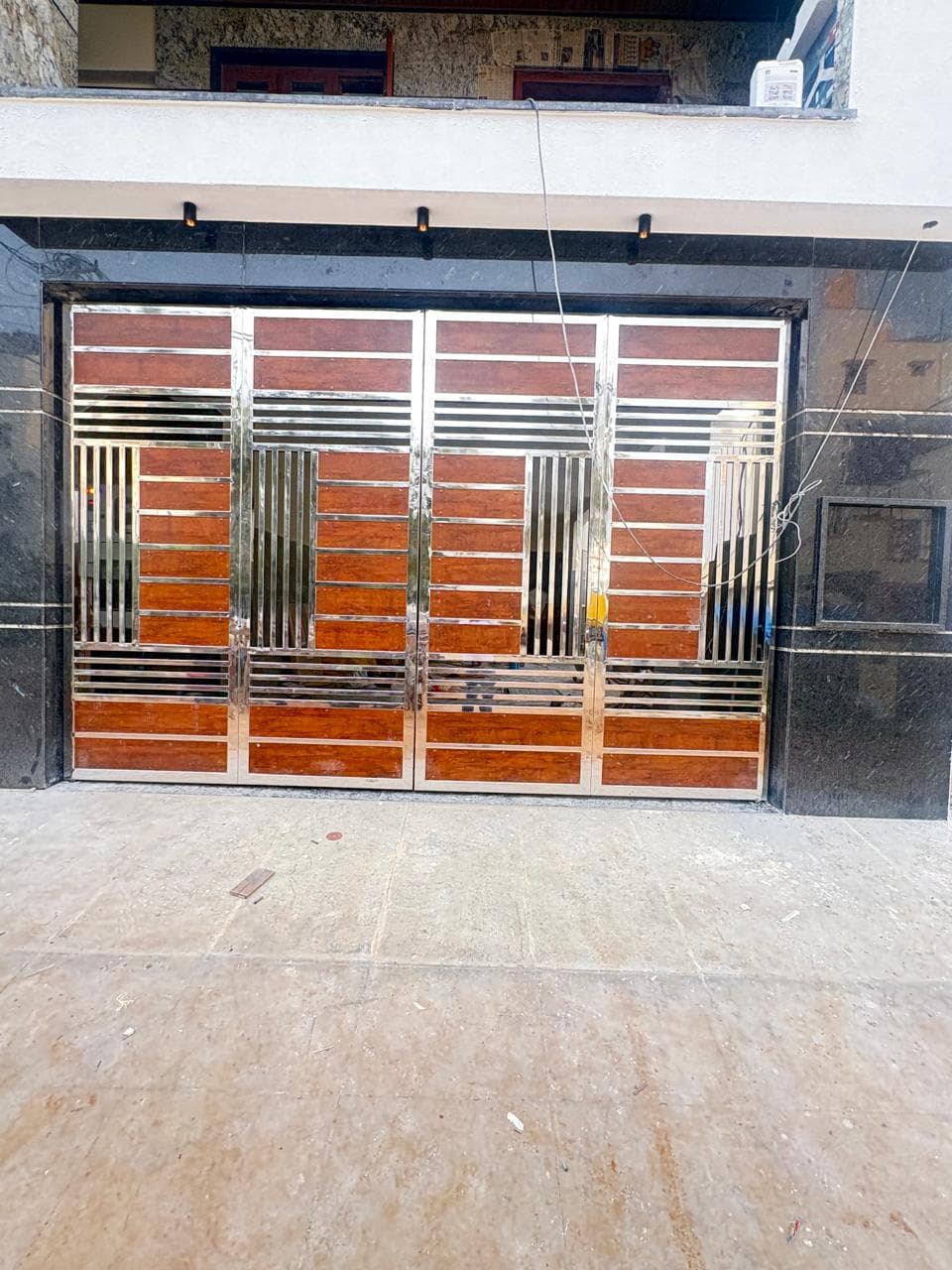 Elite Rust-Proof Exterior Main Gate #10
